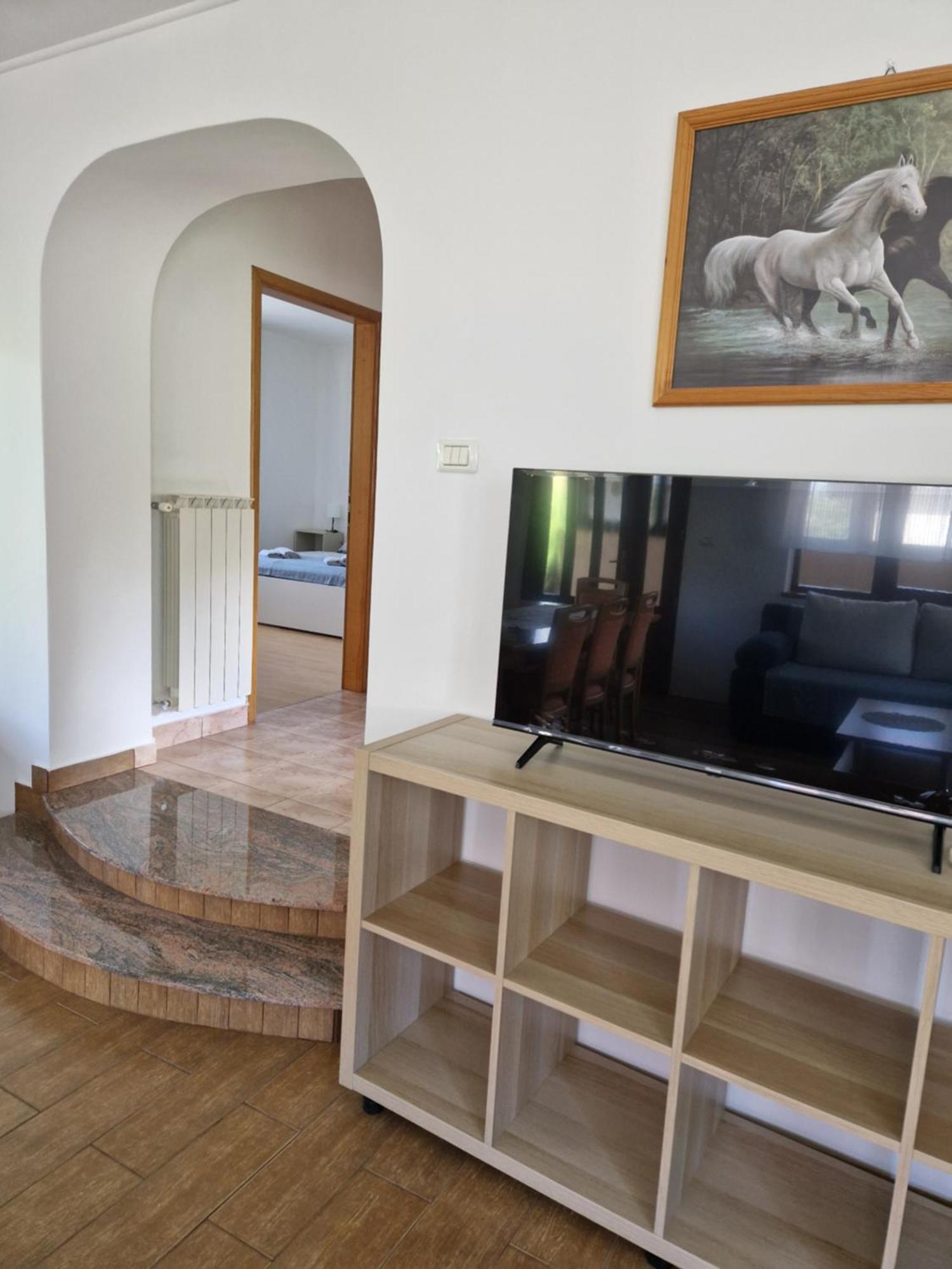 Apartma Mihatovi Пивка Экстерьер фото